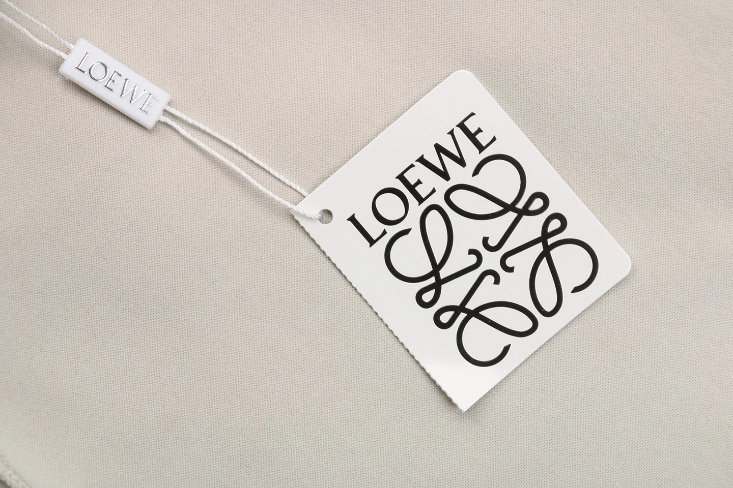 Logo tag