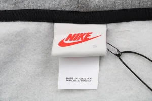Logo tag