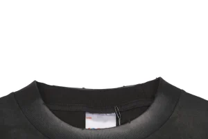 Neckline