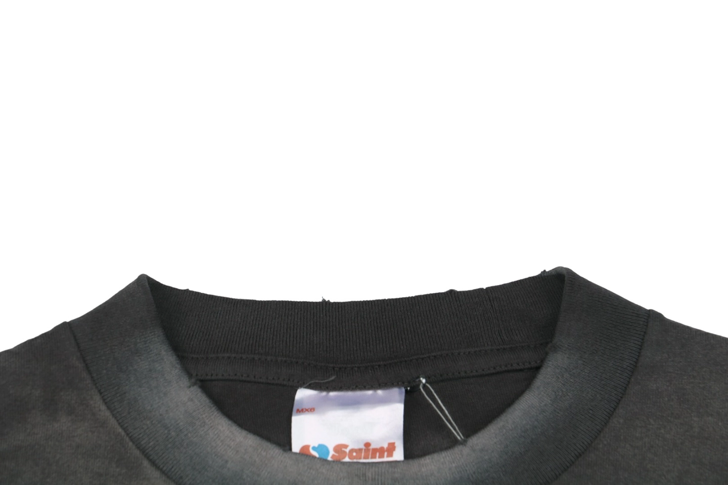Neckline