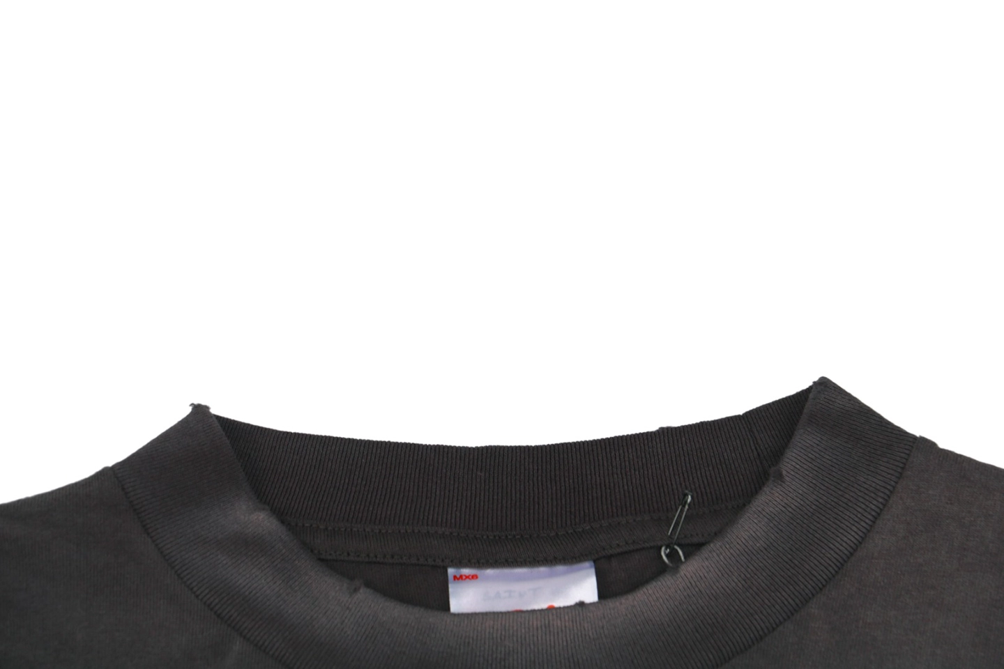 Neckline