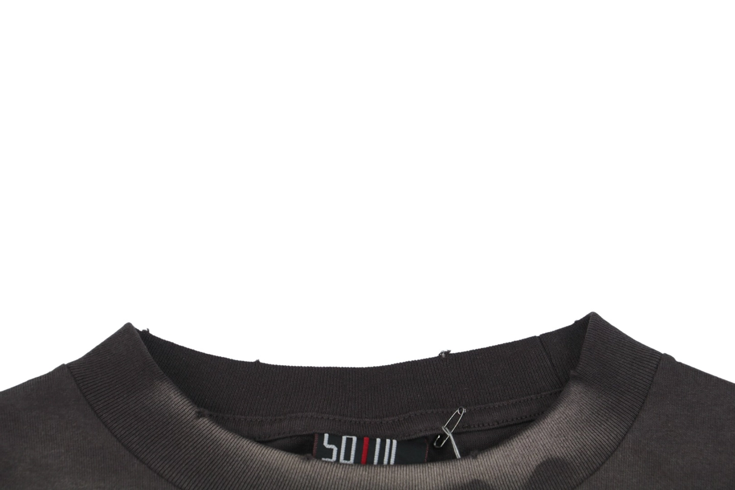 Neckline