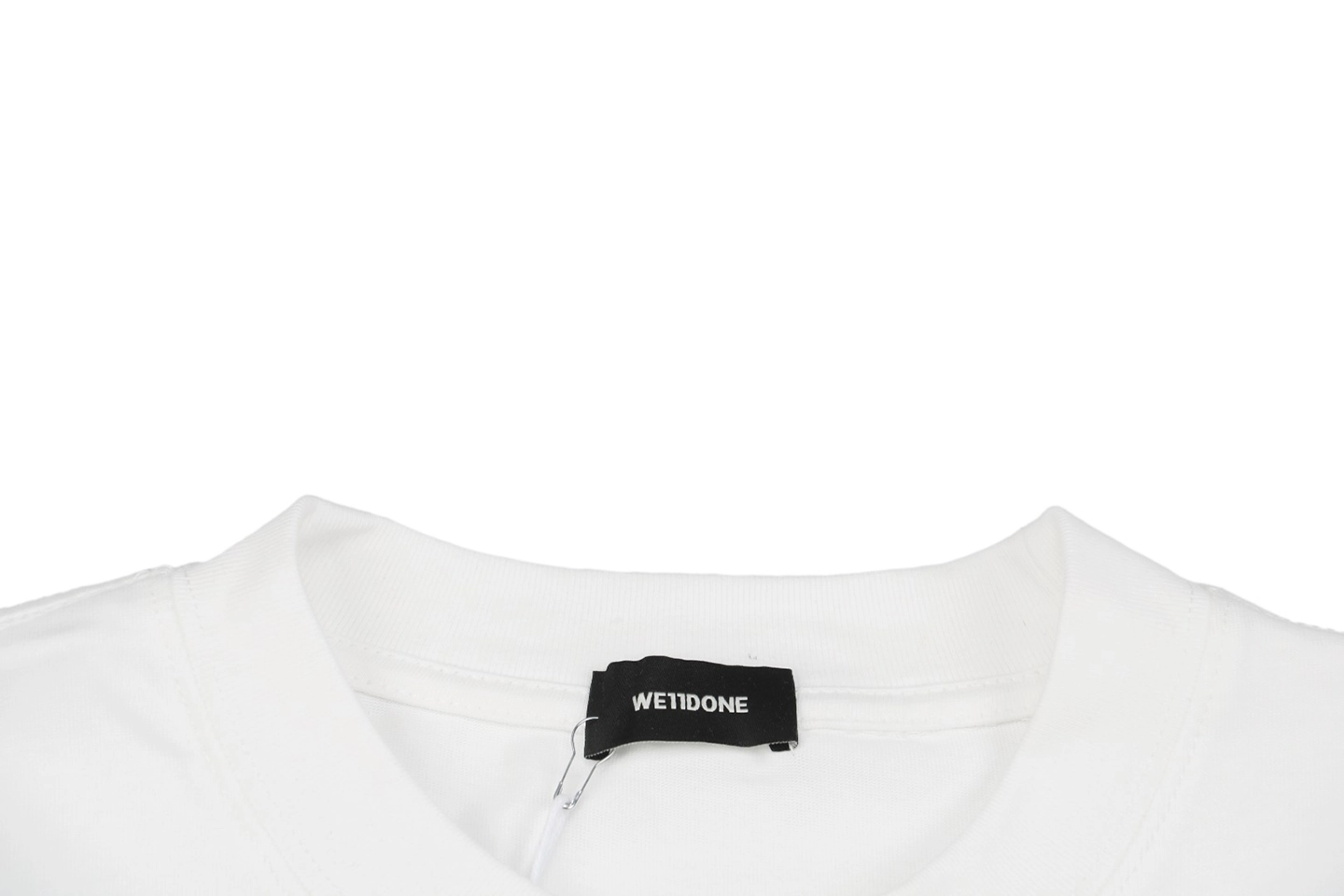 Neckline