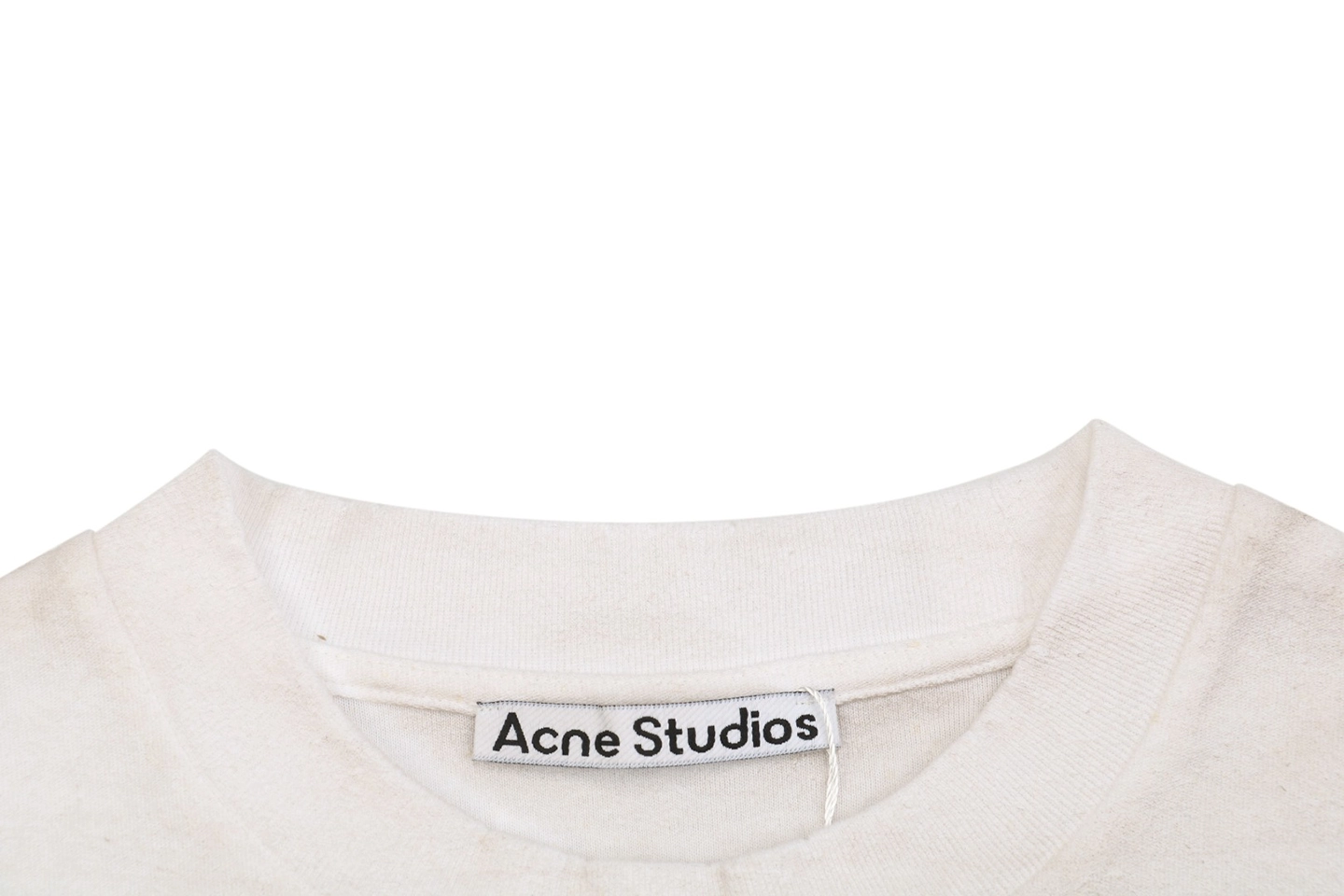 Neckline