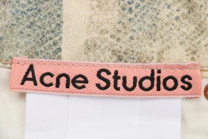 Logo tag