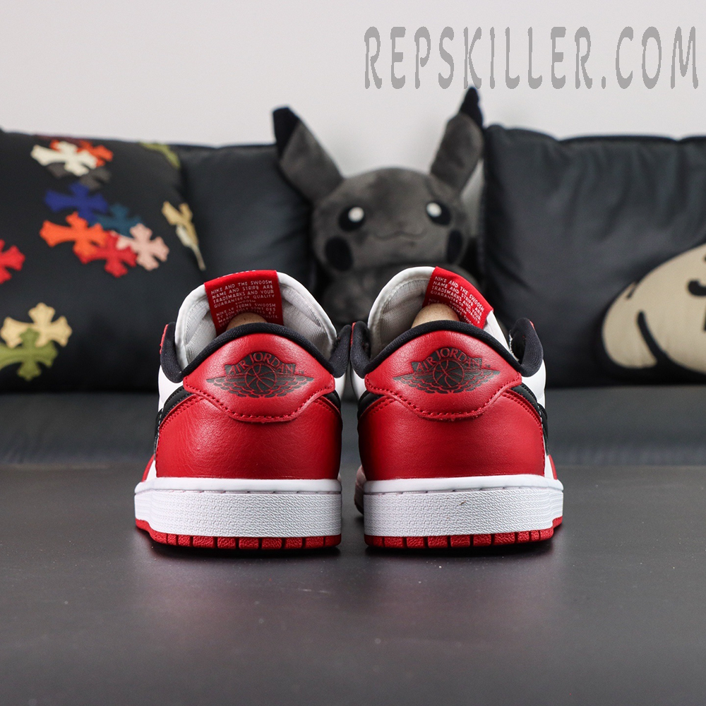 Air Jordan 1 Retro Low OG 'Chicago' 2025 Heels