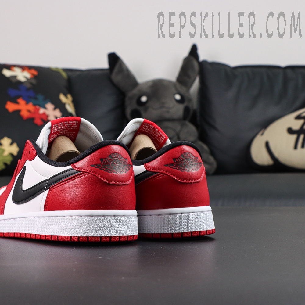Air Jordan 1 Retro Low OG 'Chicago' 2025 Heels