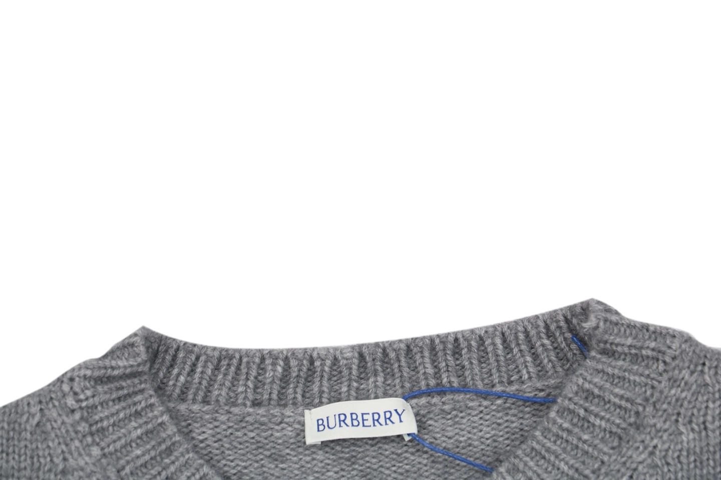 Neckline