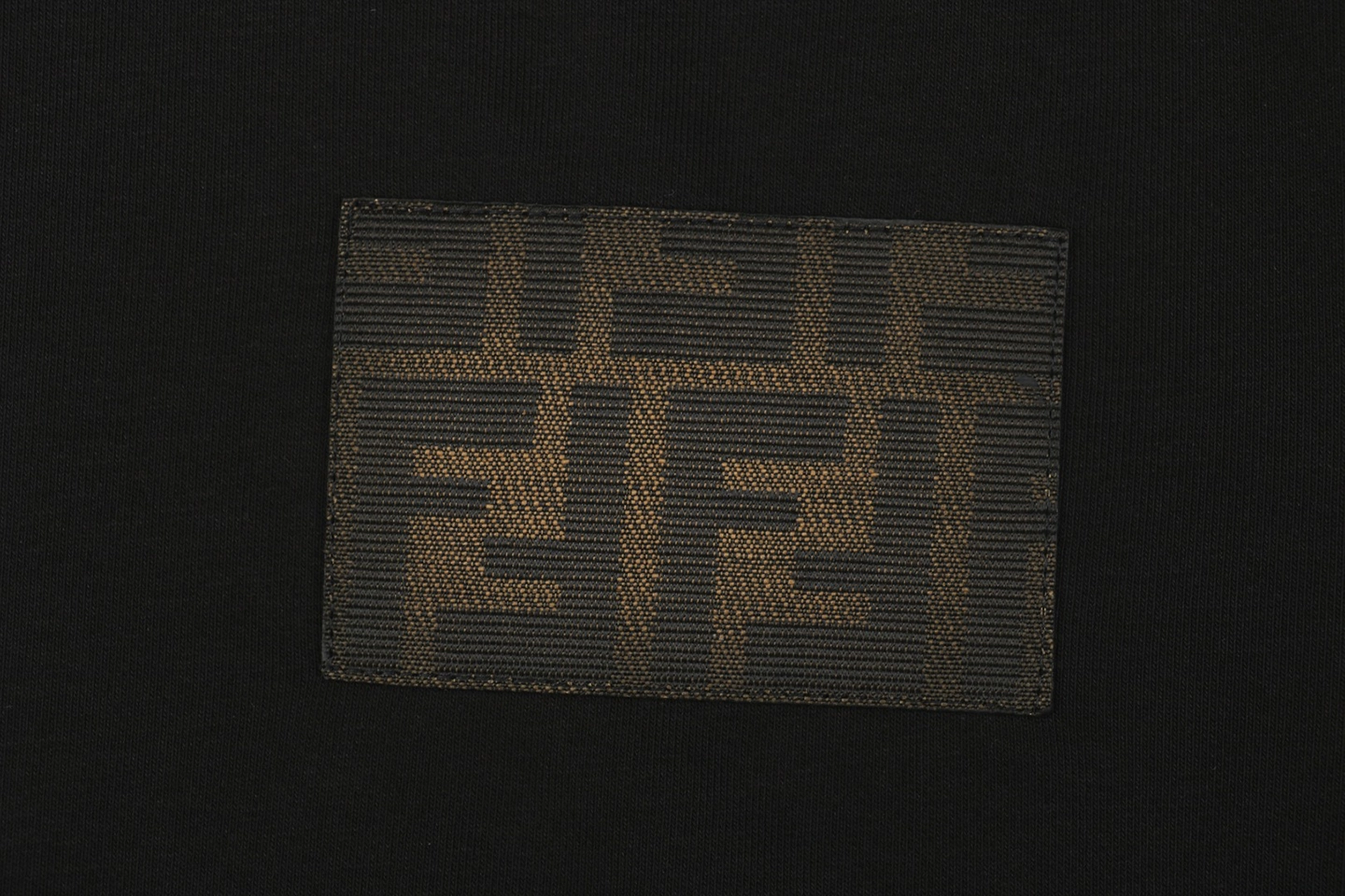 logo print