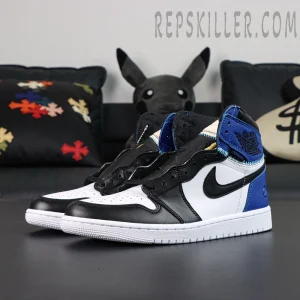 Fragment Design x Union LA x Air Jordan 1 Retro High OG ‘Sport Royal’ angled view showing shape and overall structure