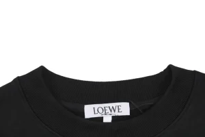 Neckline