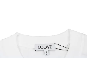 Neckline