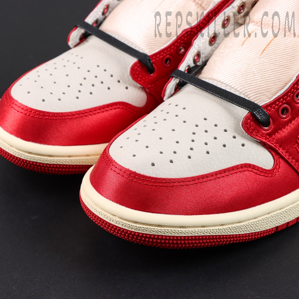 Trophy Room x Air Jordan 1 Retro Low OG SP 'Rookie Card - Away'9