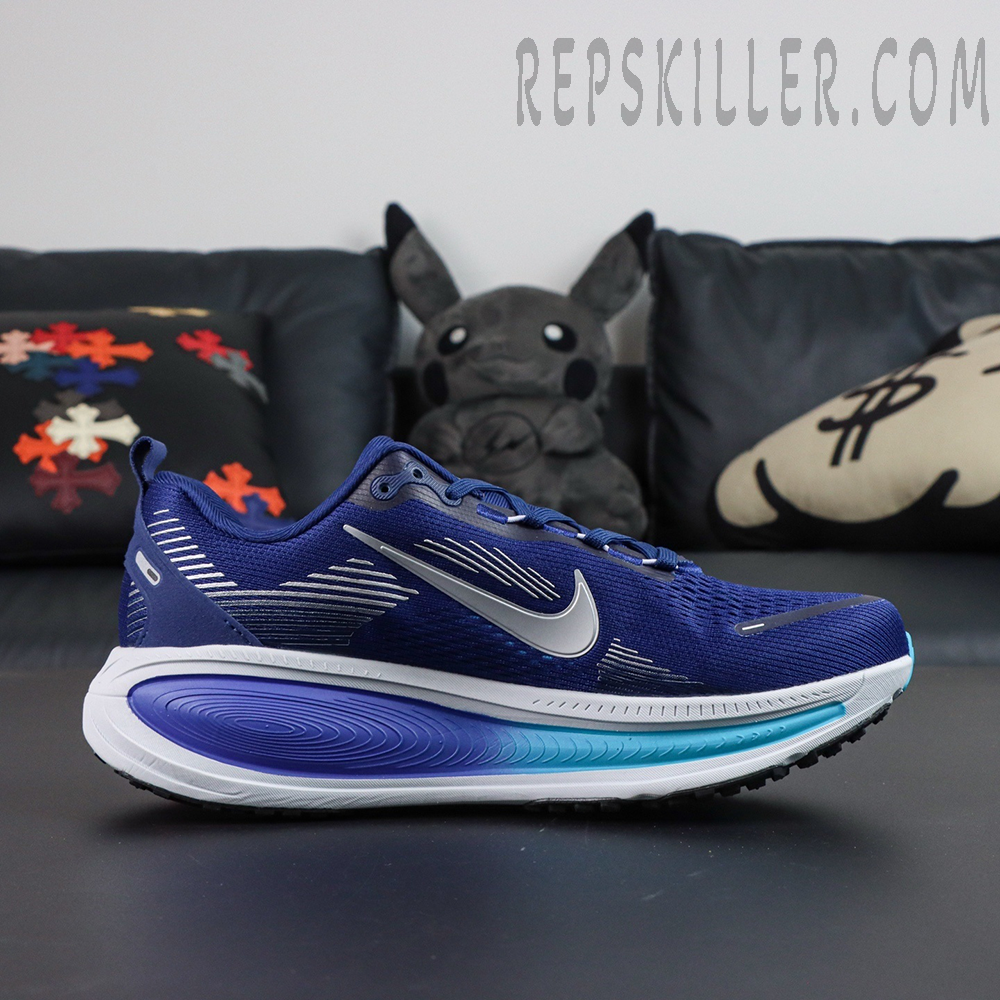 Nike Vomero 18 ‘Blue Void Metallic Silver’ lateral view highlighting silver Swoosh and blue-gradient ZoomX midsole