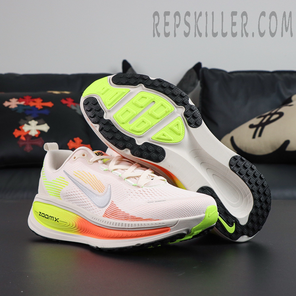 Vomero 18 GS 'Phantom Hyper Crimson'