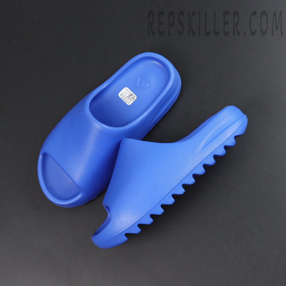 Yeezy Slides 'Azure'9