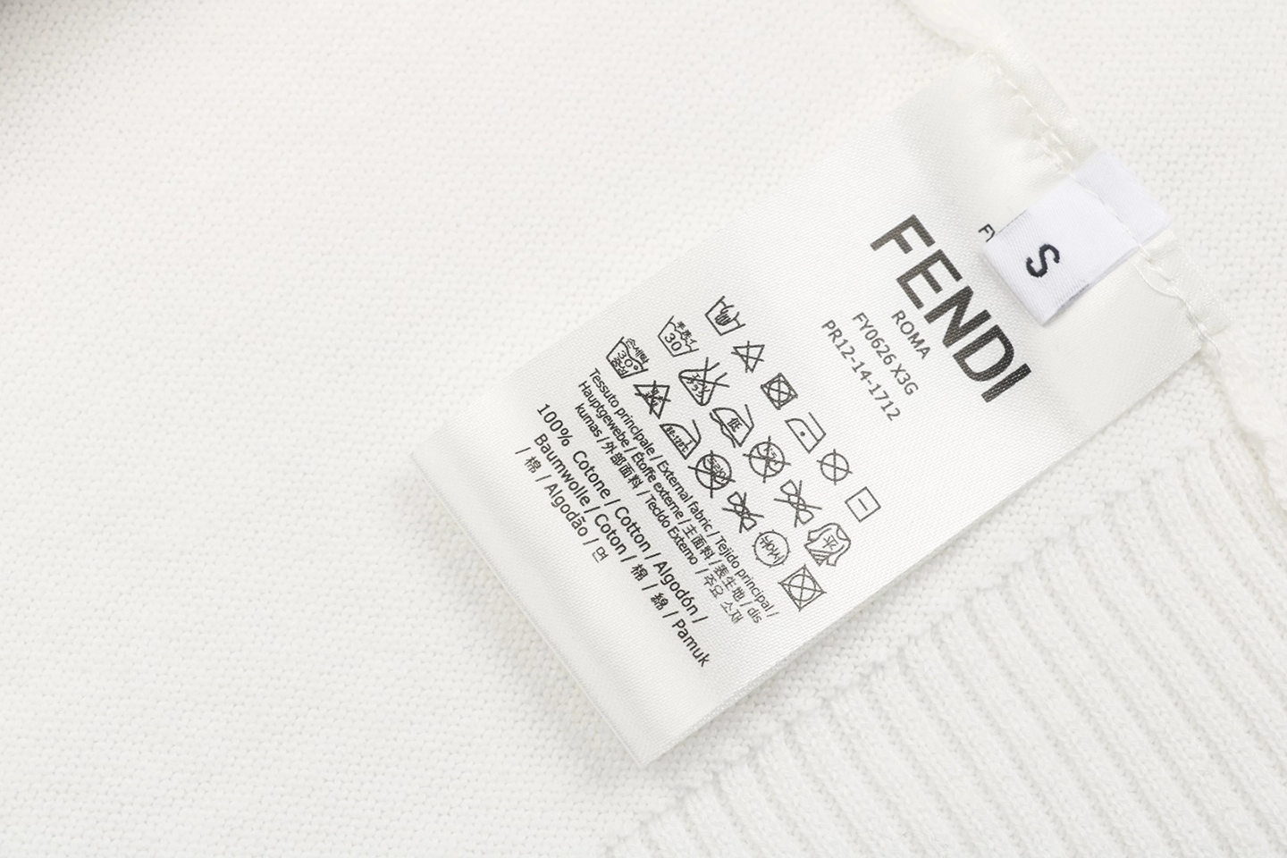 F Metallic Logo Jacquard T-shirt Wash tag