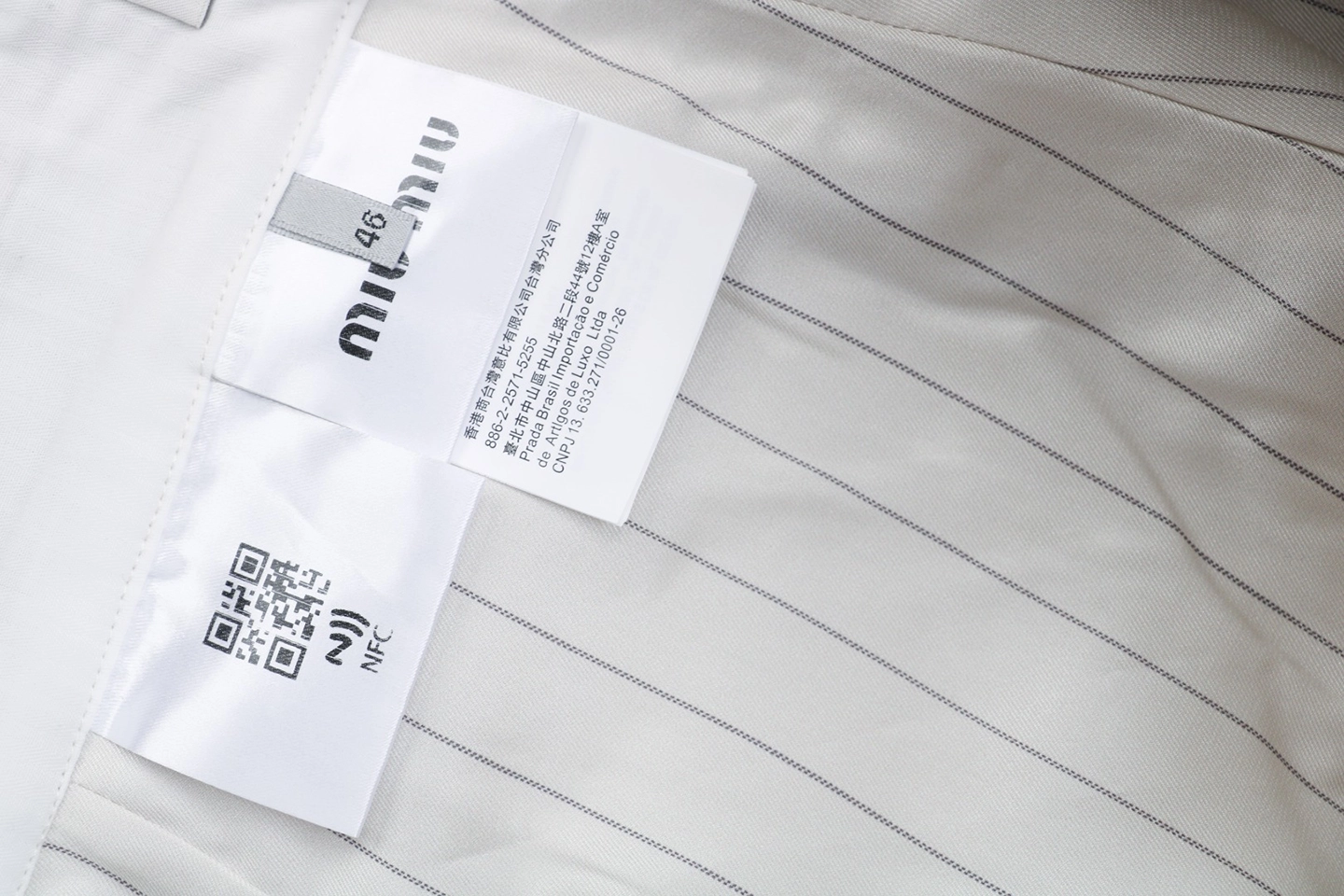 MM Striped-Lining Tailored Shorts Wash tag