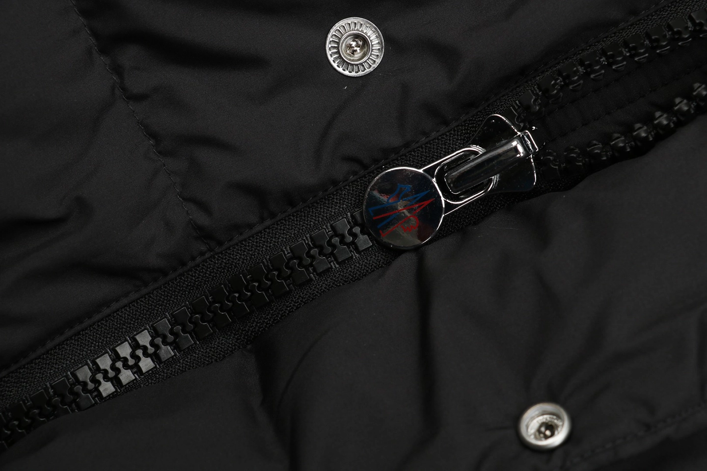Mxxcler Maya Matte Hooded Down Jacket6.jpeg