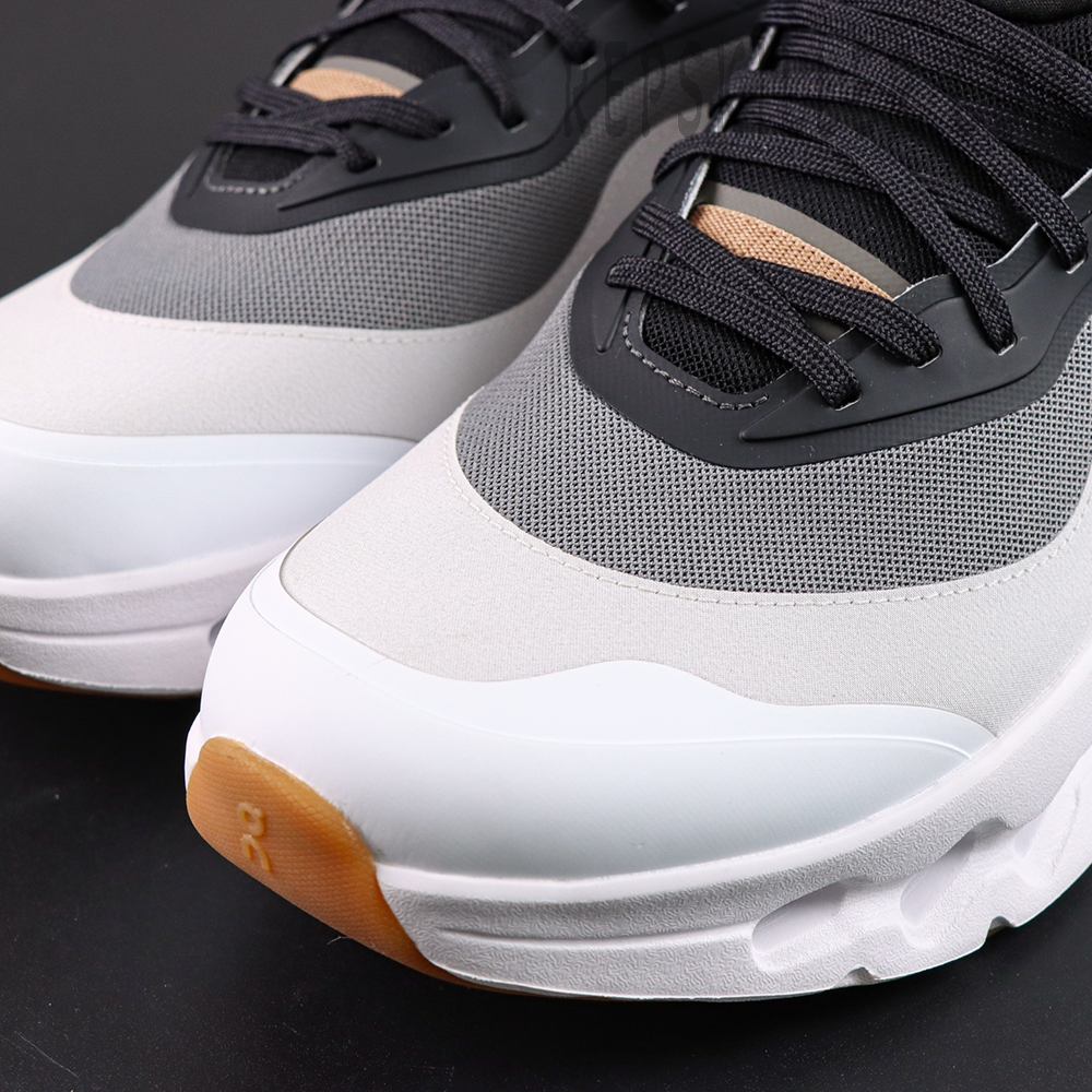 ON Loewe x Cloudtilt 2 ‘Black White’ toe box close-up showing smooth overlays and detailed craftsmanship.
