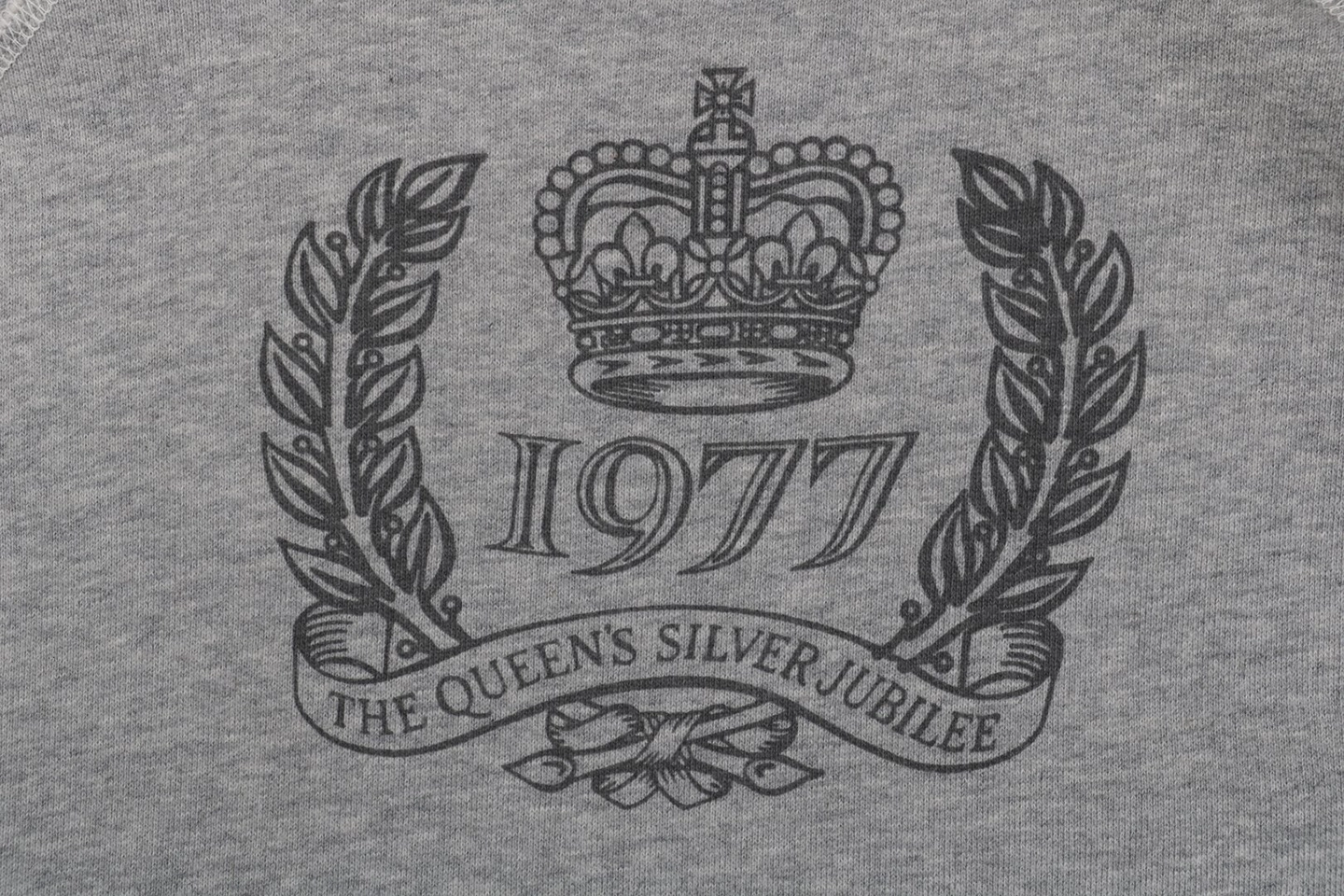 Saint Michael Queen Elizabeth Sex Pistols Distressed ShirtBack side Print