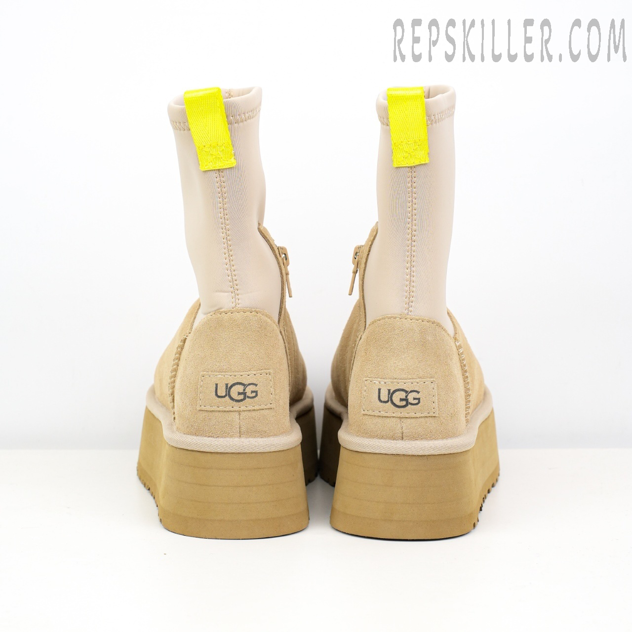 Wmns Classic Dipper Boot Beige Heels