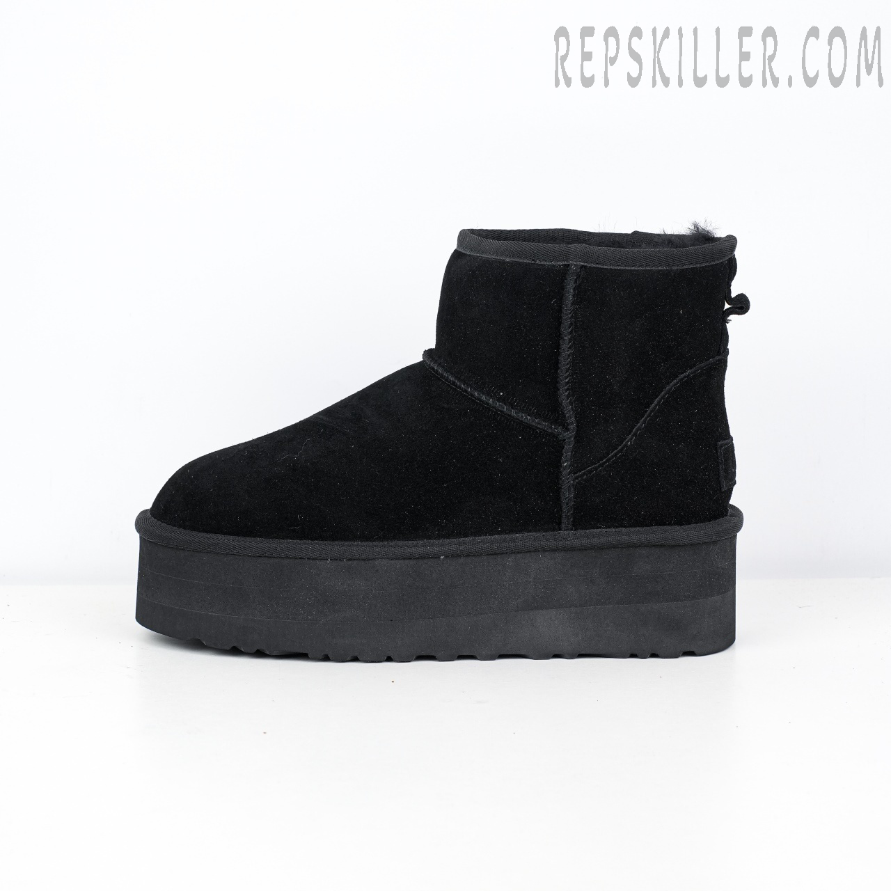 Wmns Classic Mini Platform Boot Sand Black
