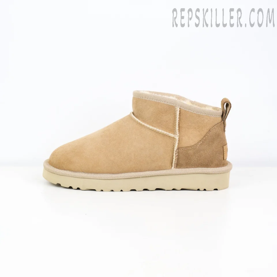 Wmns Classic Ultra Mini Boot 'Sand'