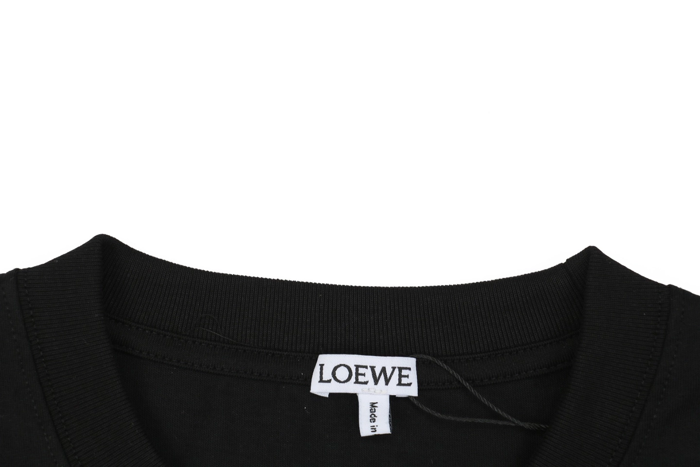 L ON Logo Embossed Shirt Black Collar