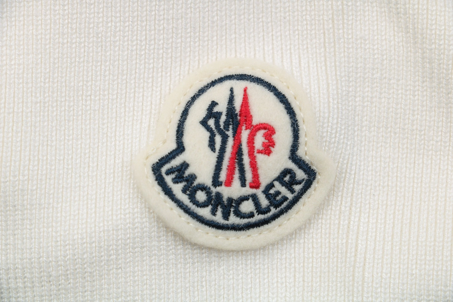 Moncler Hybrid Knit-Sleeve Lightweight Puffer Jacket White Brand label