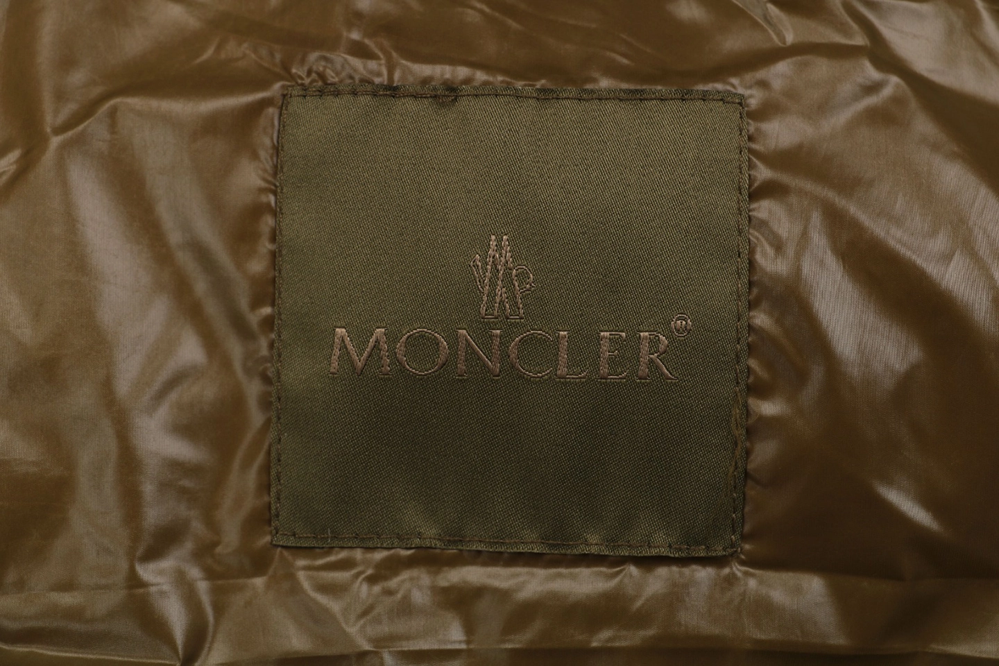 Mxxcler Lipsi Down Vest Black Brand label