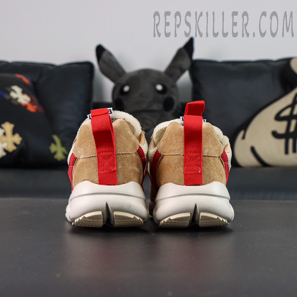 Rear view showing the heel tabs and suede heel panel of the Mars Yard 2.0.