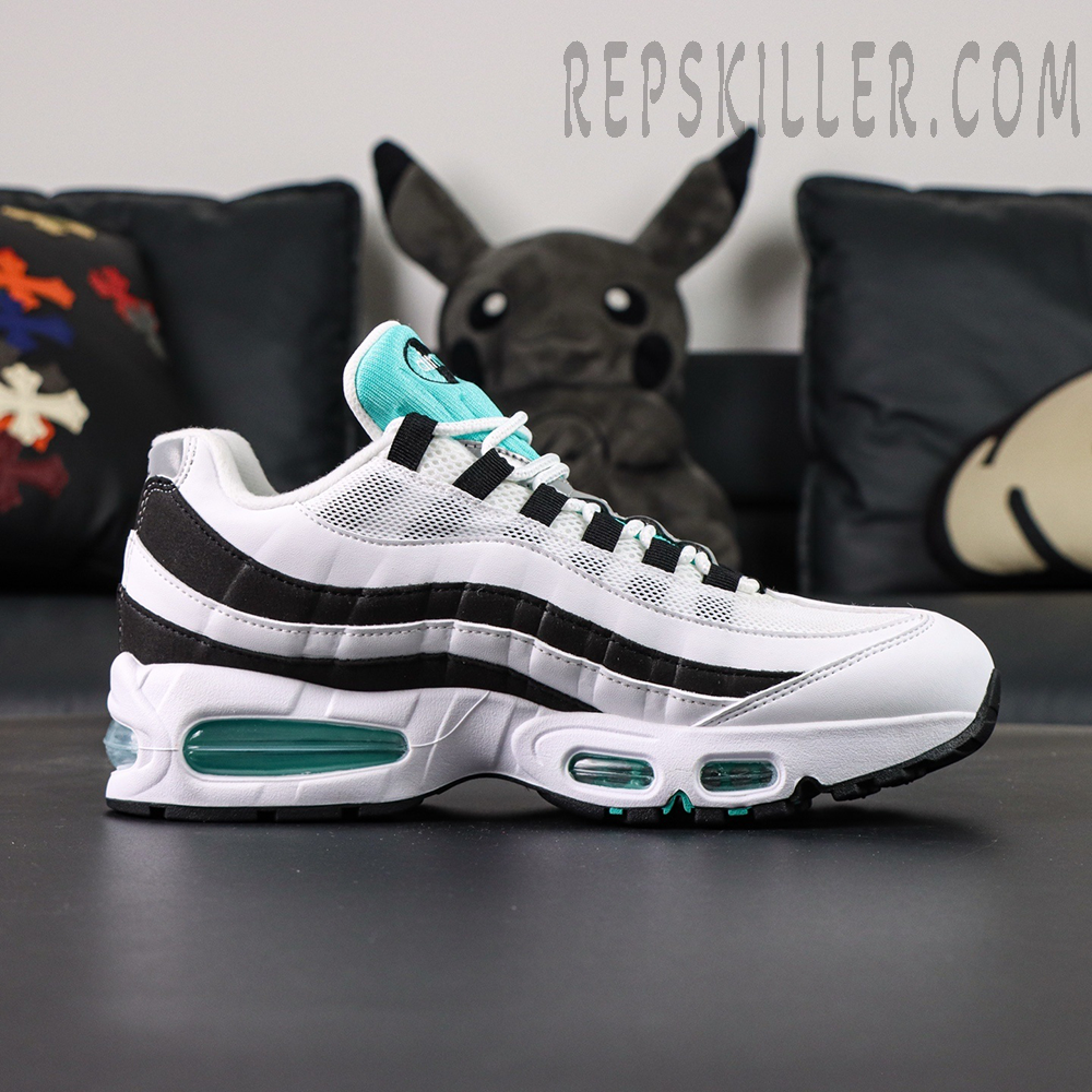Side profile of Nike Air Max 95 OG Black Border featuring white mesh upper and black gradient panels