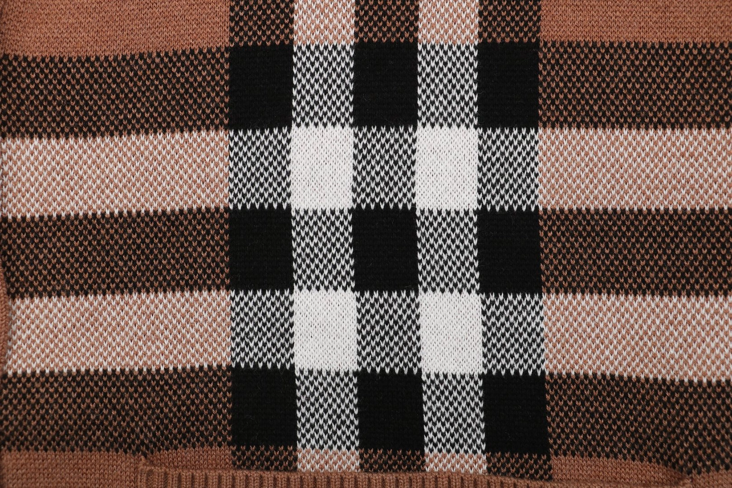 BBry Oversized Check Wool Cardigan Detail