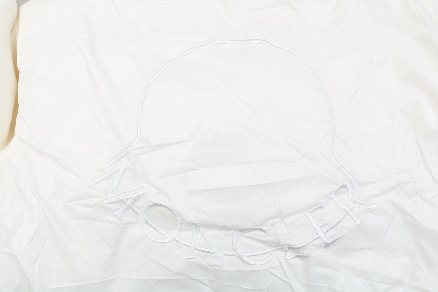 Mxxcler Four-Panel Knit Sleeve Down Jacket White Brand