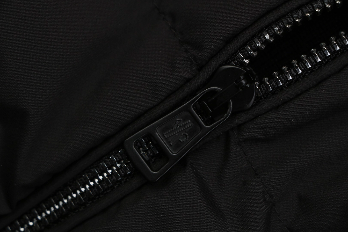 Mxxcler Ribbed Panel Knit Down Jacket #MT-802 Zipper puller