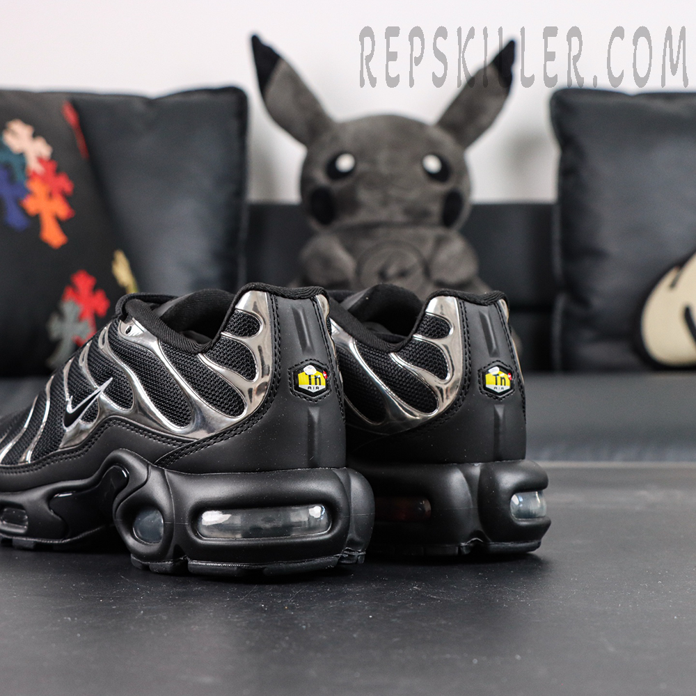 Nike Air Max Plus SE Black Chrome Silver heel Air unit and Tn Air logo detail