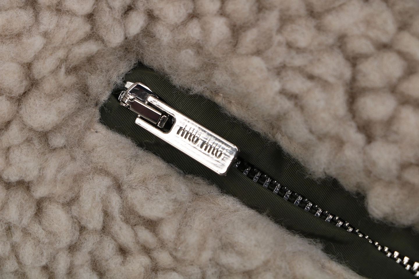 Miu Miu Automne Shearling Hooded Down Jacket Zipper puller