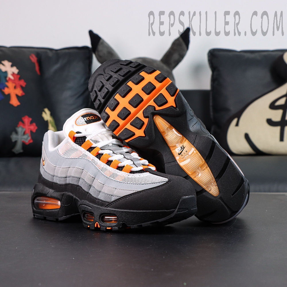 Nike Air Max 95 OG “Bright Mandarin 2.0” outsole view with black and orange rubber sole