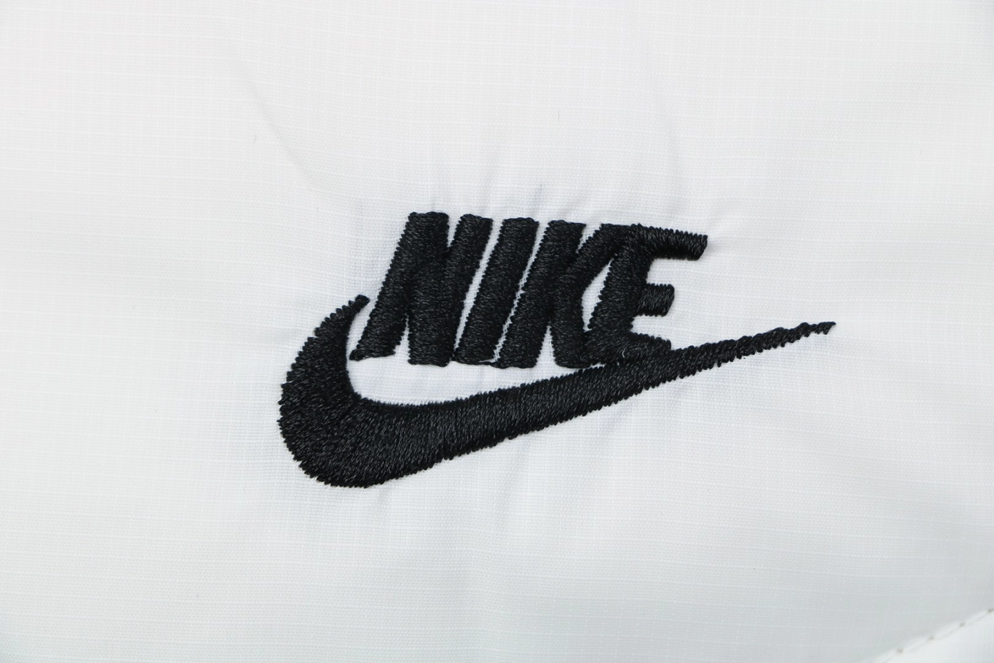 Nike Windrunner Diagonal Quilted Hooded Down Jacket White Brand
