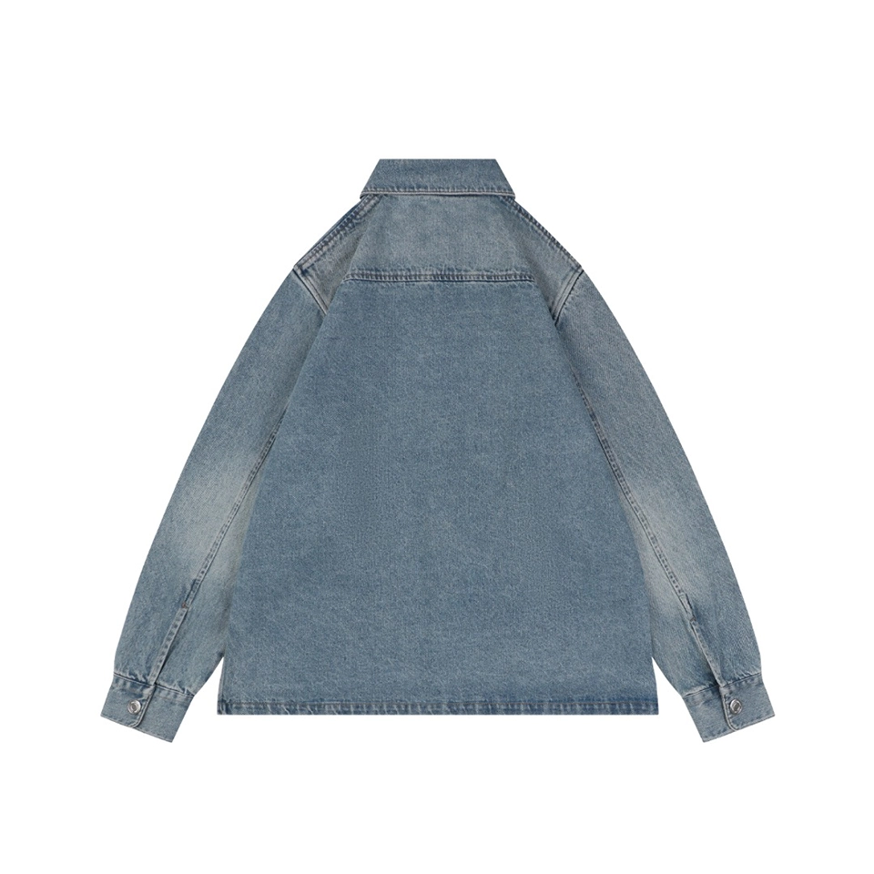 AMI Paris Heart Logo Embroidered Denim Shirt8.jpeg