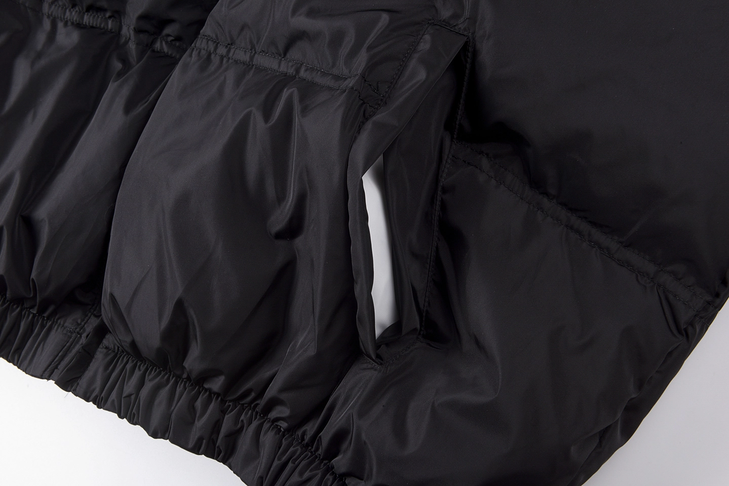 Sp5der Black Star Logo Puffer Jacket6