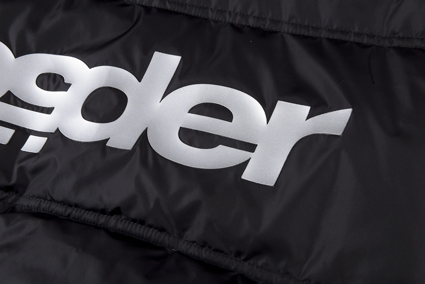 Sp5der Black Star Logo Puffer Jacket8
