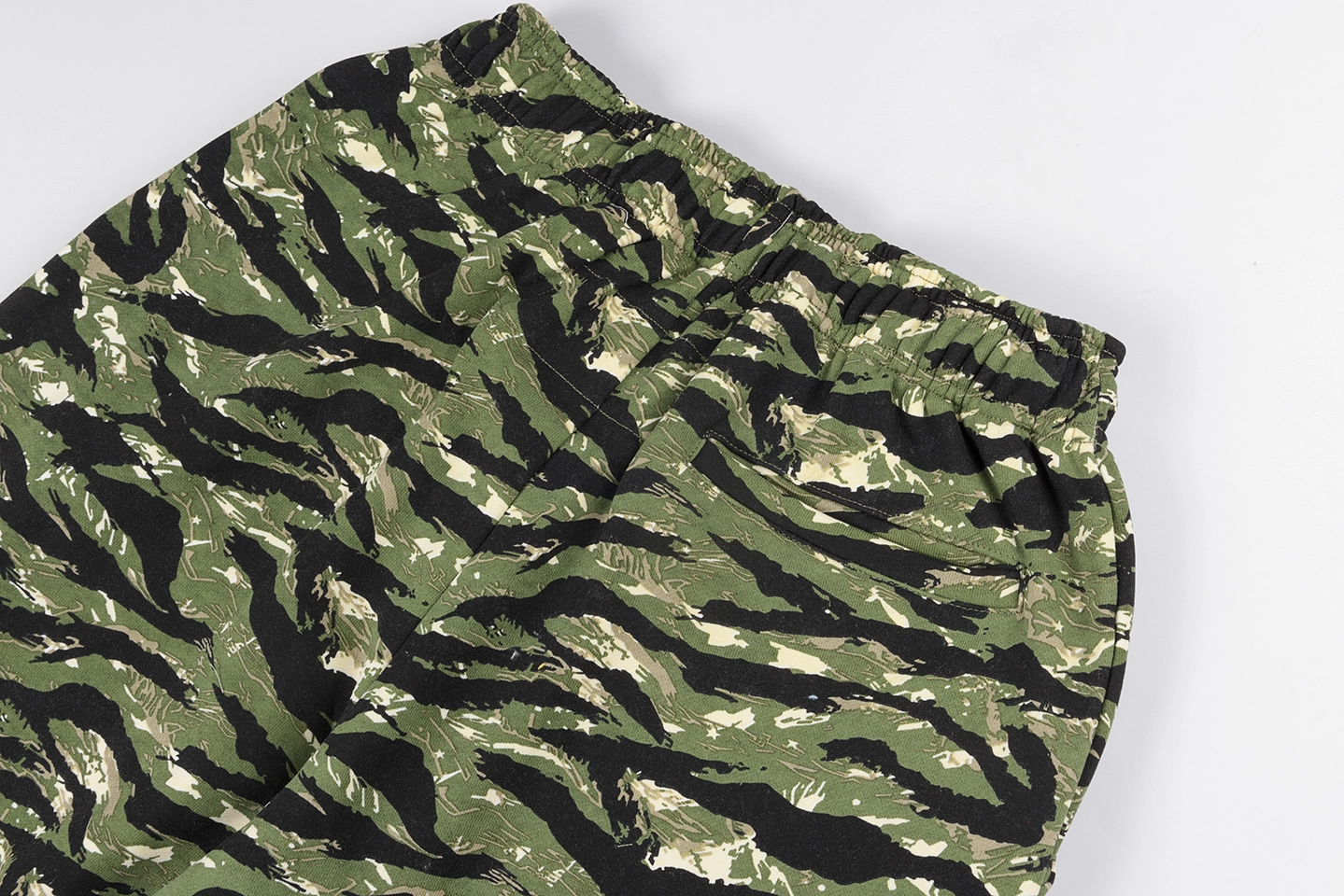 Sp5der Green Camo Logo Straight-Leg Pants1