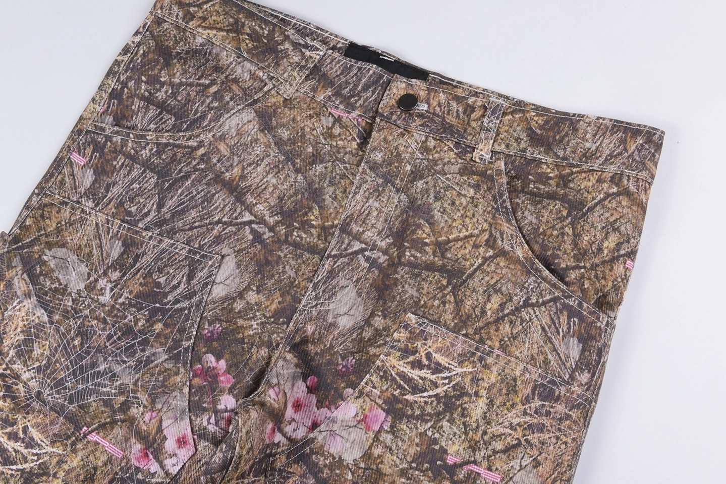 Sp5der Woodland Blossom Camo Carpenter Pants1