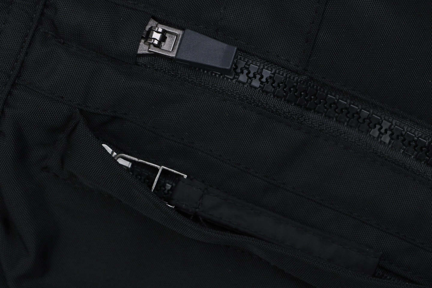 Stussy × Nike Functional Zip-Side Cargo Pants Black Zipper puller
