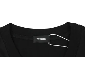We11done 1506 Graffiti Logo Print T-Shirt Black Collar