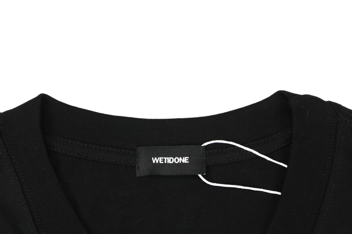 We11done 1506 Graffiti Logo Print T-Shirt Black Collar
