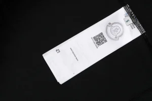 Moncler Distorted Logo Graphic T-Shirt9.jpg