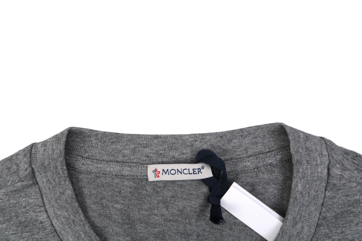 Moncler Logo Patch Cotton T-Shirt13.jpg